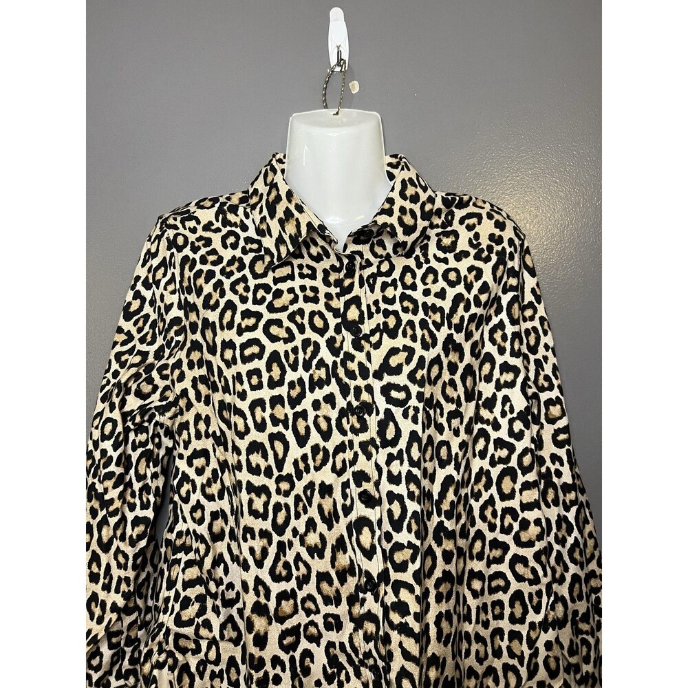 Chico's Shirt Womens 8 Brown Leopard No Iron Stretch Button Front Long Sleeve